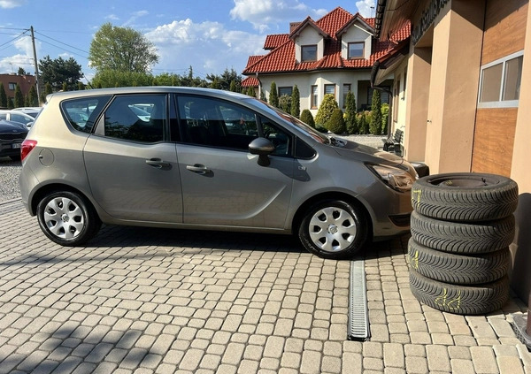 Opel Meriva cena 37900 przebieg: 123000, rok produkcji 2015 z Otwock małe 211